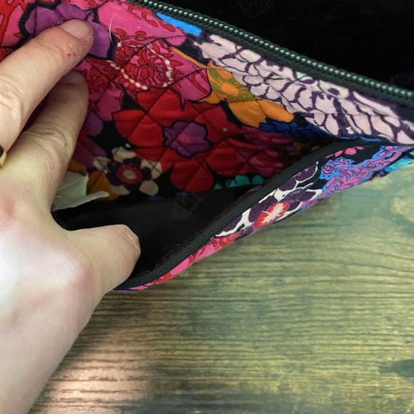 EUC Vera Bradley Bold Colors Purse - Picture 2 of 4
